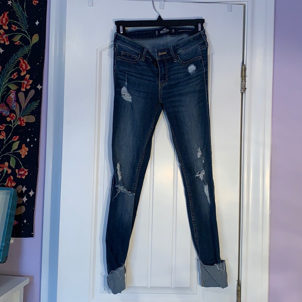 Hollister low rise super skinny crop ripped jeans